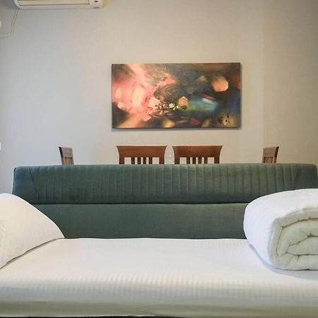 Staycation, City Center Apartment With Balcony Tirana Eksteriør billede