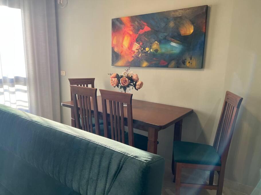 Staycation, City Center Apartment With Balcony Tirana Eksteriør billede